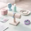 Bracelet anti-moustique : pourquoi il vous protège le poignet et oublie la cheville